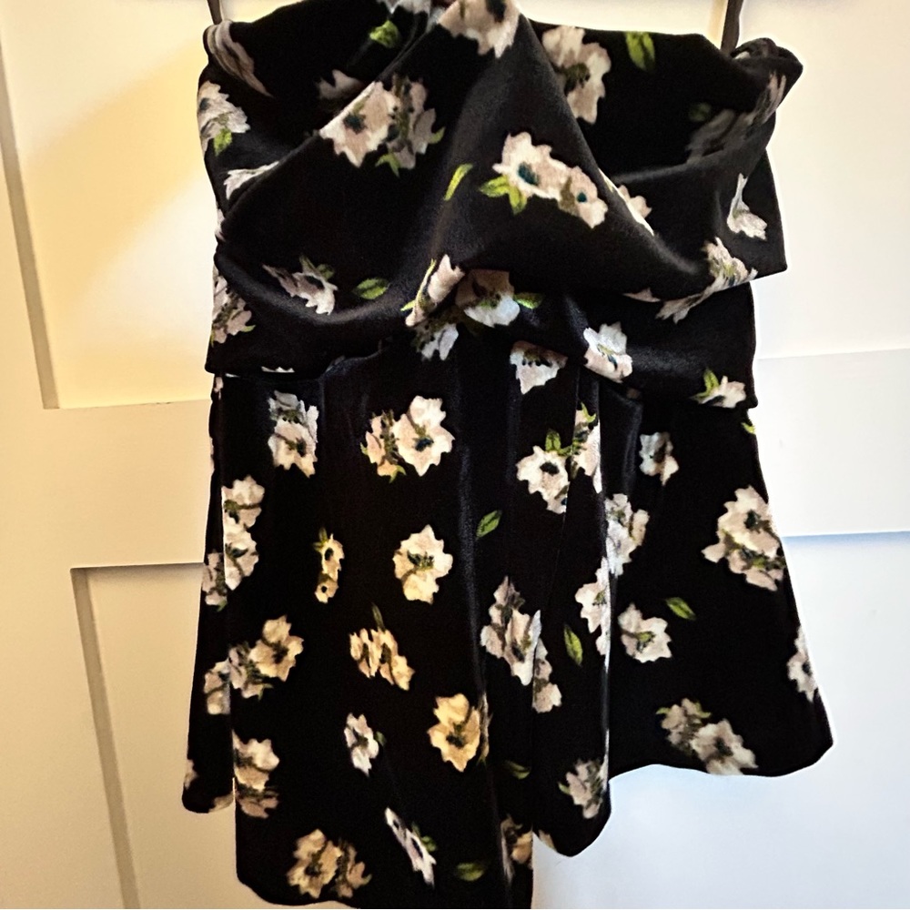 RW&CO Velour Strapless asymmetrical floral top